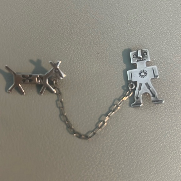 South Western Pin - Picture 1 of 1